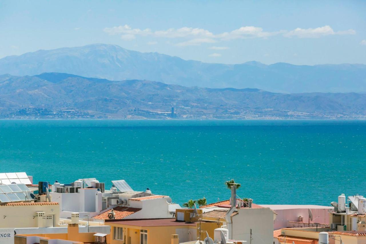 Malagadevacaciones - La Carihuela Palace Torremolinos Kültér fotó